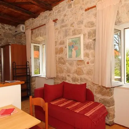 East West Daire Dubrovnik